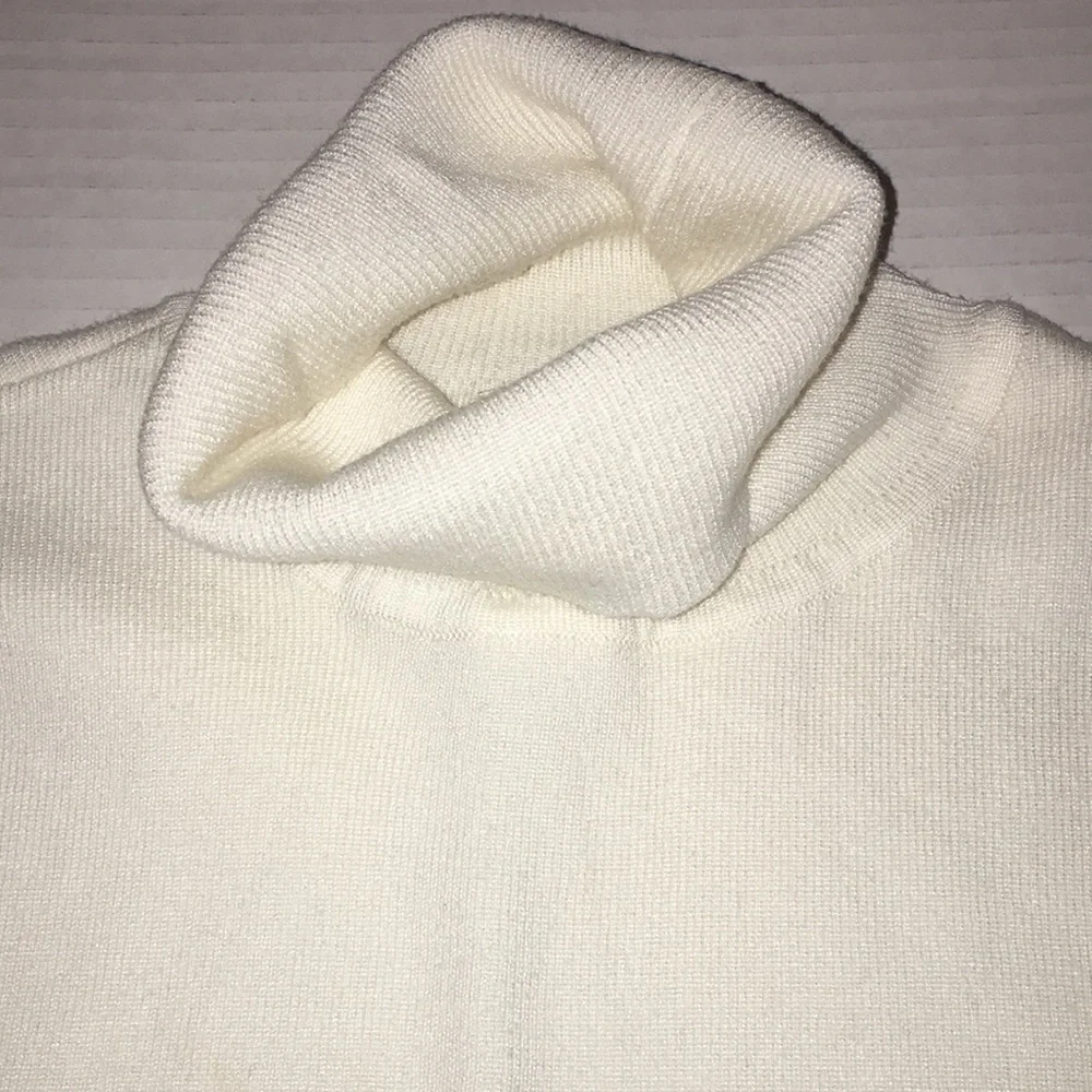 Chico’s Cream Turtleneck | Size 2